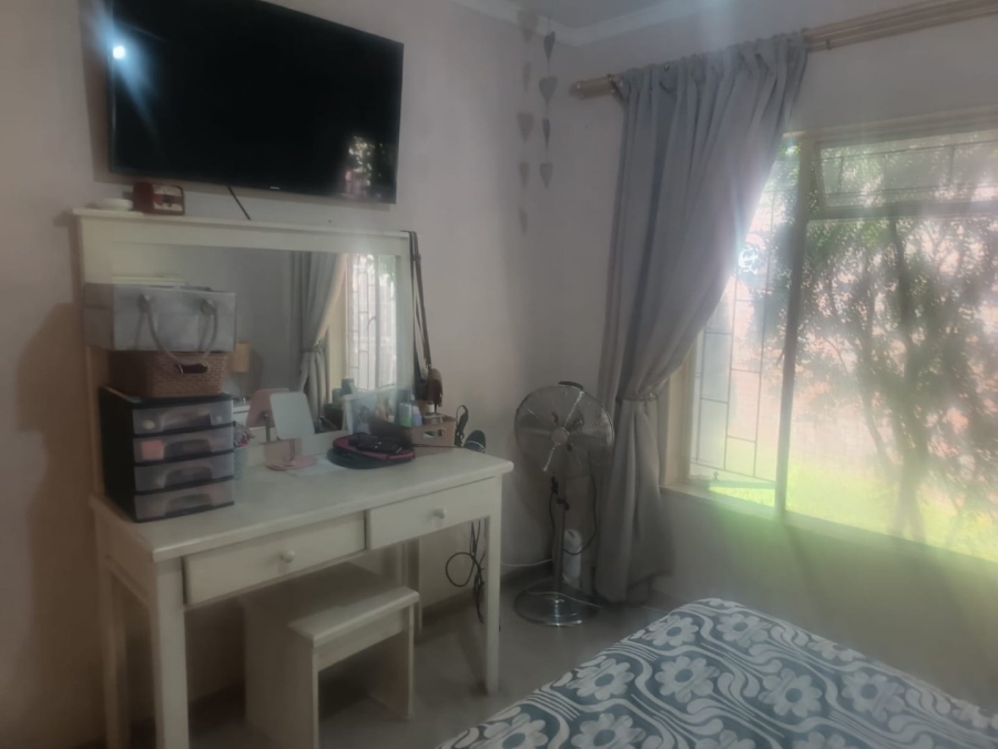 3 Bedroom Property for Sale in Rhodesdene Northern Cape